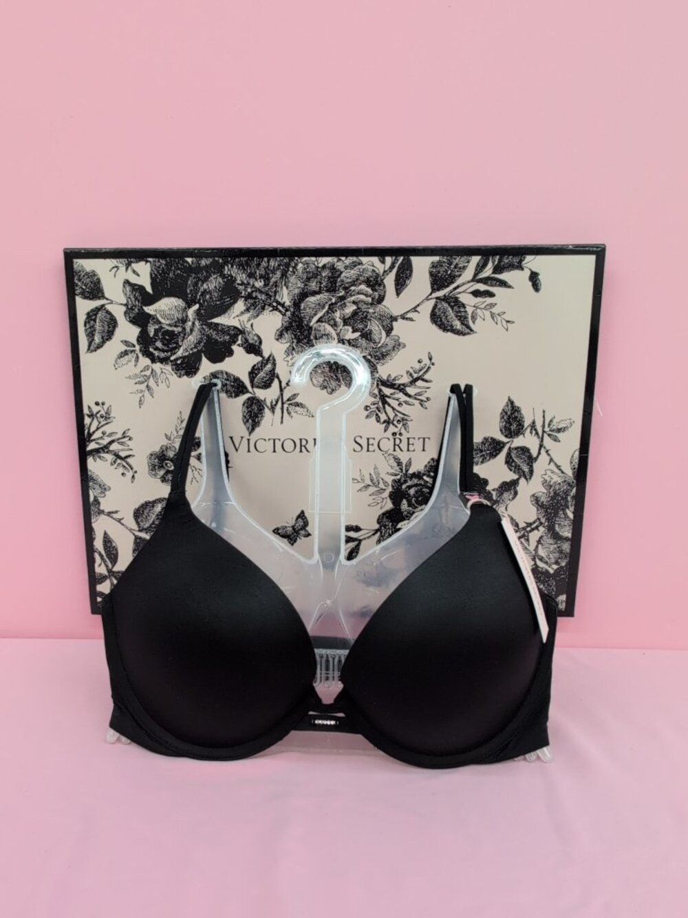 Victoria Secret Very Sexy Smooth Push Up Bra Size 30DD Black